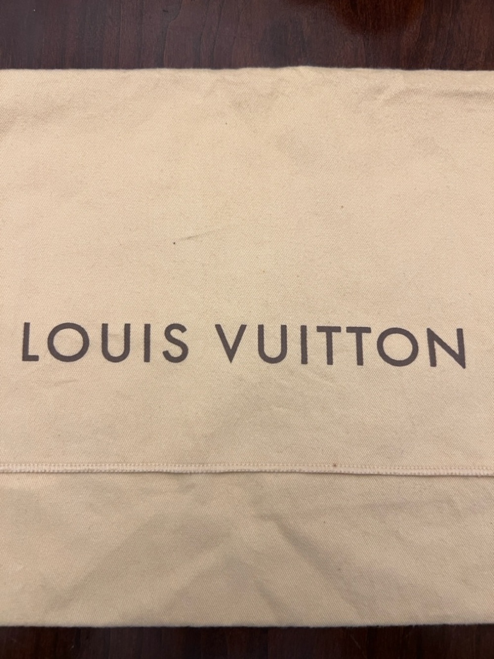 Louis Vuitton Beige Logo Dust Cover - Picture 2 of 4
